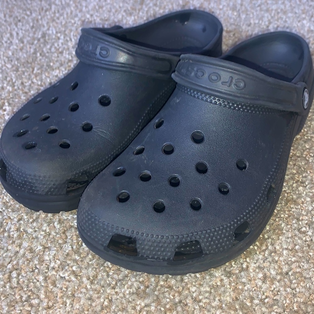 crocs